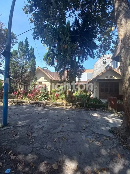 image RUMAH VINTAGE LOKASI DI DAERAH KOTA MALANG (1)
