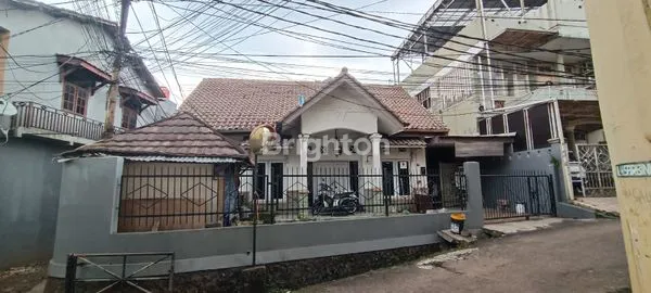 image RUMAH DI DEKAT BANDARA HALIM PK, JAKARTA TIMUR (1)