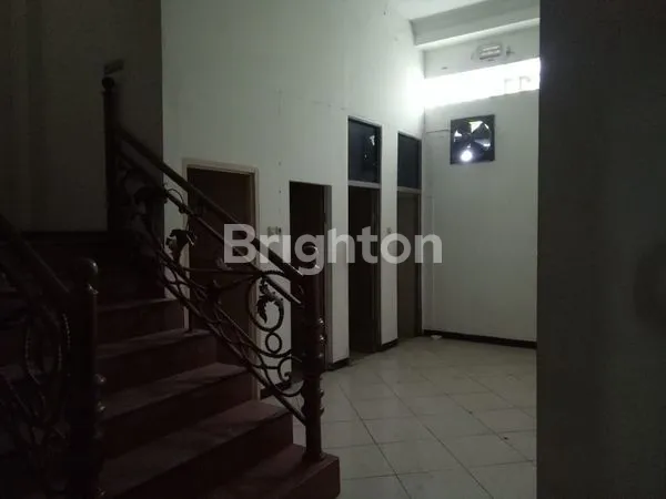 image RUKO MAJAPAHIT 3 LANTAI SIAP PAKAI PINGGIR JALAN RAYA MAJAPAHIT SEMARANG TIMUR (8)