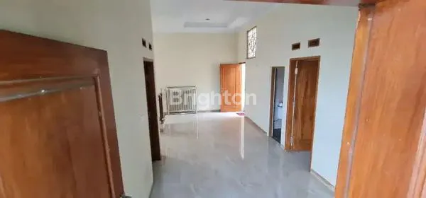 image RUMAH ISTIMEWA (BONUS FURNITURE) (4)