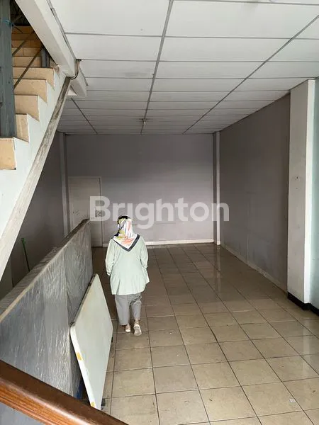 image RUKO 3 LANTAI PINGGIR JALAN (8)