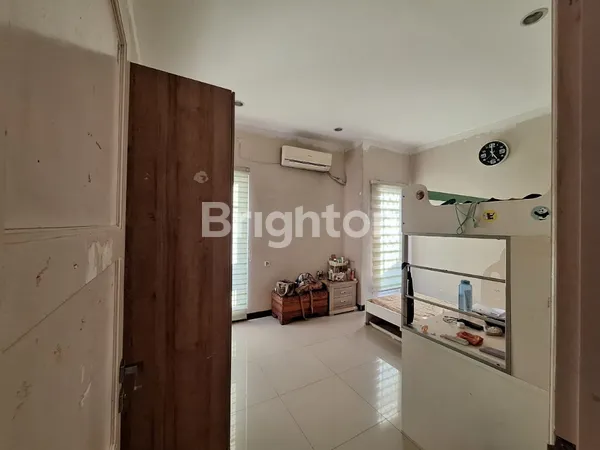 image RUMAH PANTAI MENTARI SURABAYA, KUSEN BANYAK ALUMUNIUM, NEGO (4)