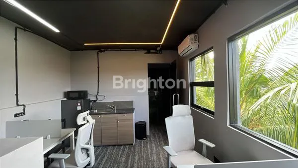 image DISEWAKAN RUANG KANTOR STRATEGIS DI PINGGIR JALAN RAYA CANGGU (2)