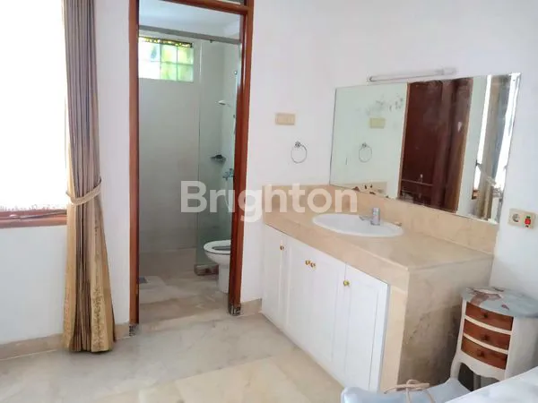 image RUMAH MEWAH FULL FURNISH 4KT DEKAT MARANATHA (5)