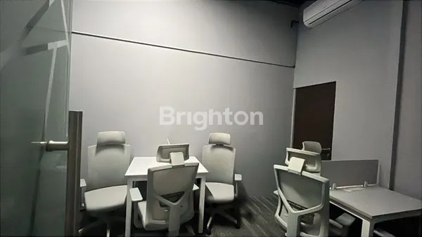 image DISEWAKAN RUANG KANTOR STRATEGIS DI PINGGIR JALAN RAYA CANGGU ( RUANG 106 ) (1)