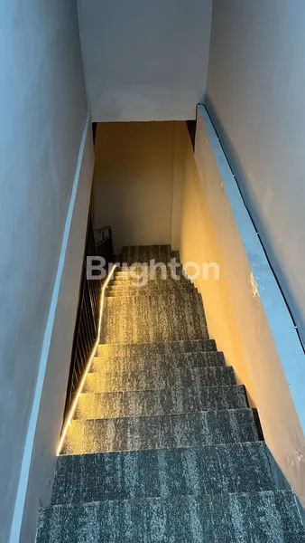 image DISEWAKAN RUANG KANTOR STRATEGIS DI PINGGIR JALAN RAYA CANGGU ( RUANG 106 ) (3)