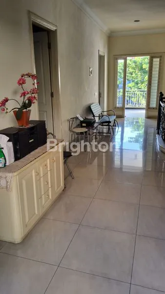 image RUMAH MEWAH 2 LANTAI REGENCY 21 SURABAYA TIMUR – FULL FURNITURE, SIAP HUNI! (2)
