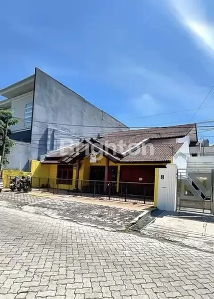image RUMAH 2 LANTAI EX SEKOLAH DI PANJANG JIWO PERMAI JALAN UTAMA ROW 4 MOBIL - COCOK UNTUK KANTOR, HOME INDUSTRI, KOS-KOSAN (1)