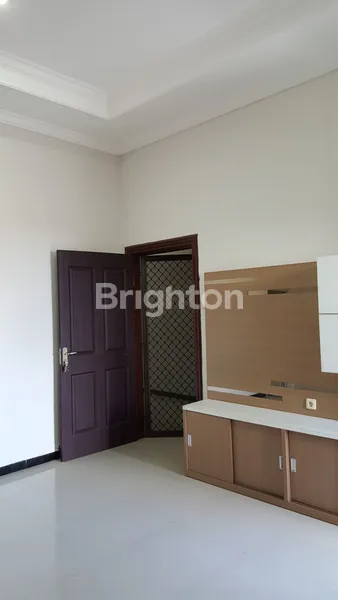 image RUMAH 2 LANTAI MODEL MINIMALIS (KONDISI 75%) DEKAT RAYA MULYOSARI SUTOREJO WISMA PERMAI PAKUWON CITY DHARMAHUSADA GALAXY MALL MERR (5)