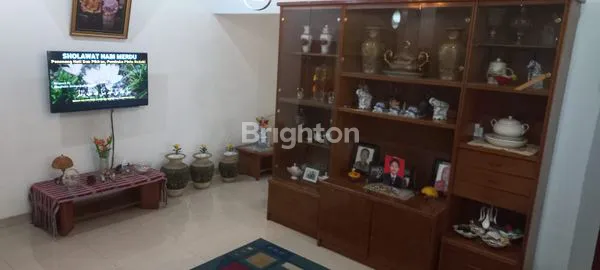 image RUMAH ASRI LOKASI STRATEGIS DI MARGAHAYU RAYA, BANDUNG (4)