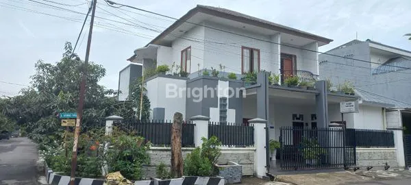 image RUMAH ASRI LOKASI STRATEGIS DI MARGAHAYU RAYA, BANDUNG (8)