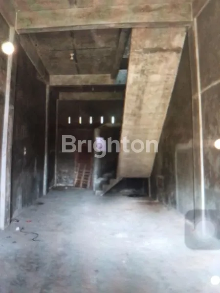 DIJUAL RUKO CANTIK 3 LANTAI DEKAT BANDARA KUALANAMU