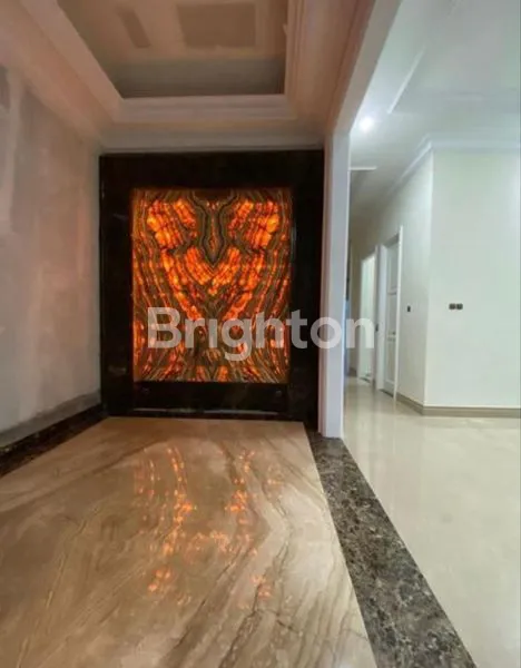 image RUMAH MEWAH BANGUNAN BARU 2.5 LANTAI PONDOK INDAH AMAN NYAMAN SIAP HUNI STRATEGIS (4)