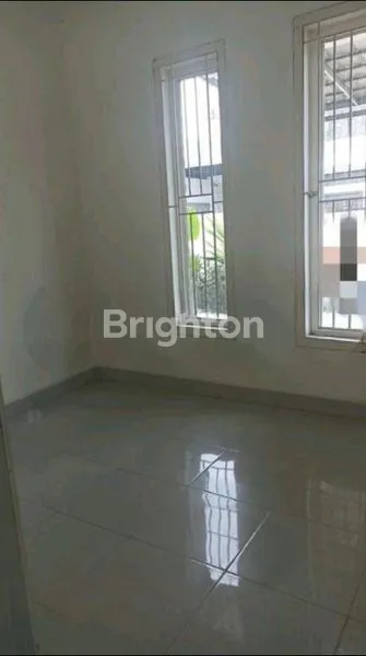 image RUMAH SIAP HUNI DI PERMATA DEPOK REGENCY (6)