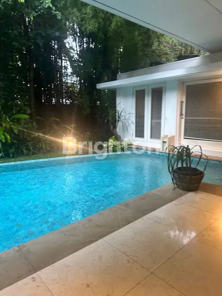 image RUMAH MEWAH FASILITAS KOLAM RENANG BAGUS SIAP HUNI KEBAYORAN BARU JAKARTA SELATAN (3)