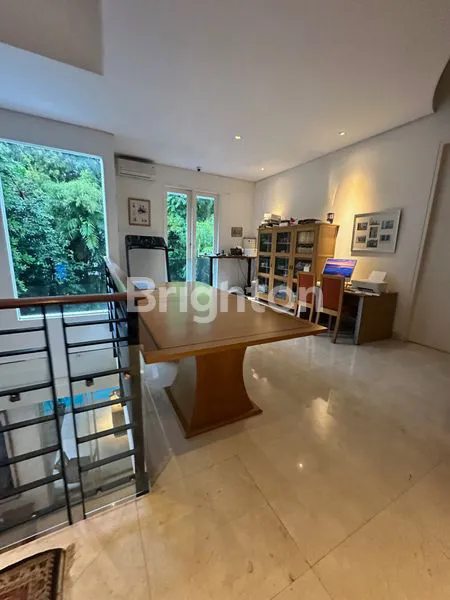 image RUMAH MEWAH FASILITAS KOLAM RENANG BAGUS SIAP HUNI KEBAYORAN BARU JAKARTA SELATAN (5)