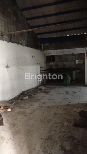 image DI JUAL RUMAH TUA (SEBAGIAN SUDAH DI RENOVASI) DAERAH HARAPAN INDAH (2)