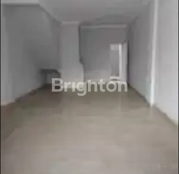 image RUKO BULEVAR HIJAU 3 LANTAI (5)