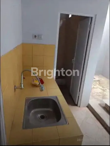 image RUKO BULEVAR HIJAU 3 LANTAI (8)