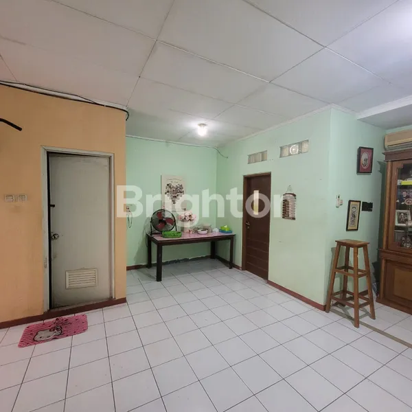 image RUMAH 2 LANTAI SIAP HUNI DI GADING SERPONG TERMURAH DI SEKTOR 1E (3)