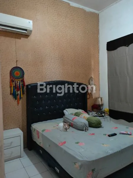 image RUMAH 2 LANTAI BERGAYA TROPIS DI MEDAN JOHOR (6)