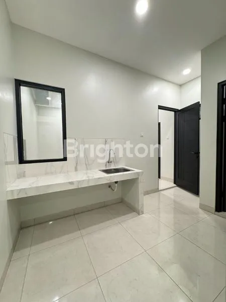 image RUMAH CANTIK DENGAN KONSEP SCANDINAVIAN DI MERUYA, KEMBANGAN, JAKARTA BARAT  (4)