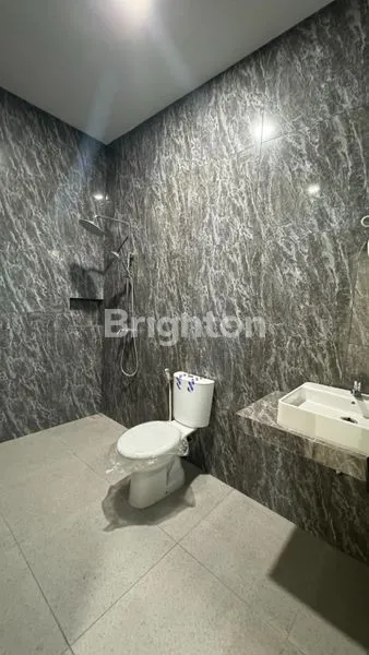 image RUMAH CANTIK DENGAN KONSEP SCANDINAVIAN DI MERUYA, KEMBANGAN, JAKARTA BARAT  (5)