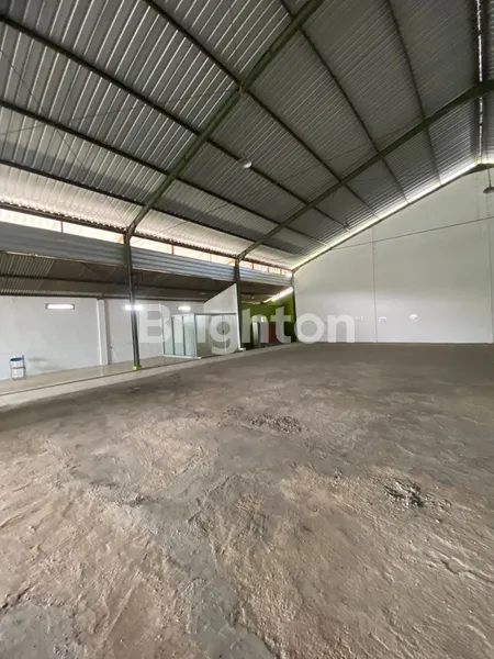 image DIJUAL GUDANG LUAS TANAH 1.100M², LOKASI DIKAWASAN INDUSTRI KARANGSONO, JAGALAN SUKOREJO - PASURUAN (3)