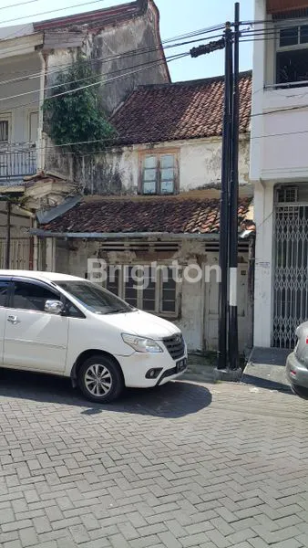 image RUMAH TUA HITUNG TANAH GANG BESEN SEMARANG (2)