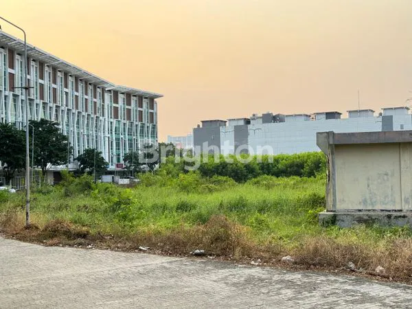 TANAH LUAS 12.637 SQM BERLOKASI DI KEMAYORAN JAKARTA UTARA. LOKASI SANGAT STRATEGIS DIAPIT OLEH 2 JALAN UTAMA YAKNI JALAN GRIYA UTAMA DAN JALAN TREMBESI.