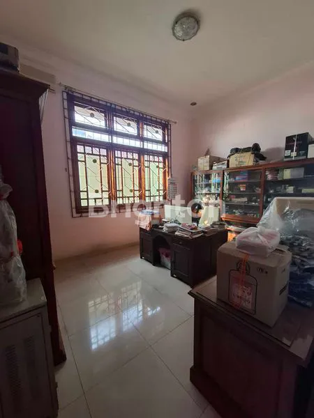 image SOLO KRATONAN RUMAH ISTIMEWA LUAS DAN AKSES TENGAH KOTA (4)