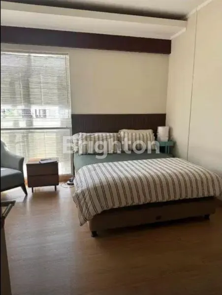 image RUMAH ELEGAN DI DISCOVERY BINTARO JAYA – FULLY FURNISHED, SIAP HUNI! (3)
