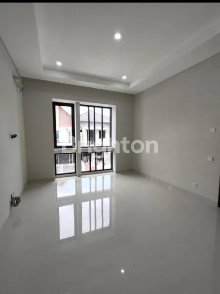 image NEW GRESS MINIMALIS MANYAR KERTOADI LOKASI STRATEGIS  (5)