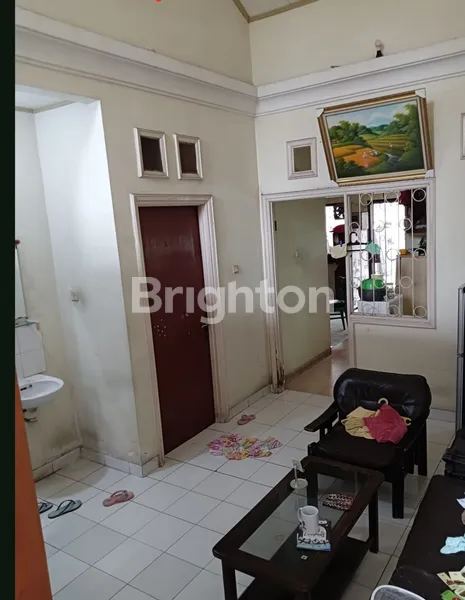 image VILLA SERPONG (2)