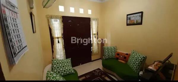 image DIJUAL RUMAH 2 LANTAI TERAWAT (2)