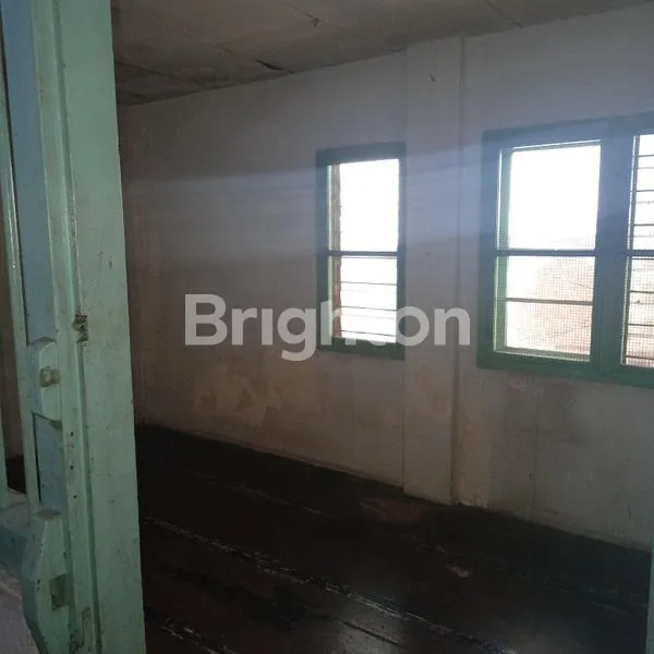 image RUMAH DIJUAL TENGAH KOTA DEKAT PASAR SENTRAL (4)