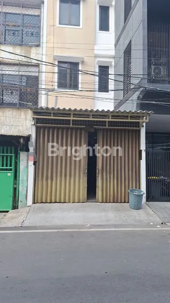 image RUKO 4 LANTAI JUAL MURAH DI TAMAN SARI JAKARTA BARAT (1)
