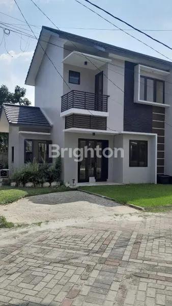 image RUMAH 2 LANTAI SIAP HUNI TAMAN TIRTA SERPONG (1)