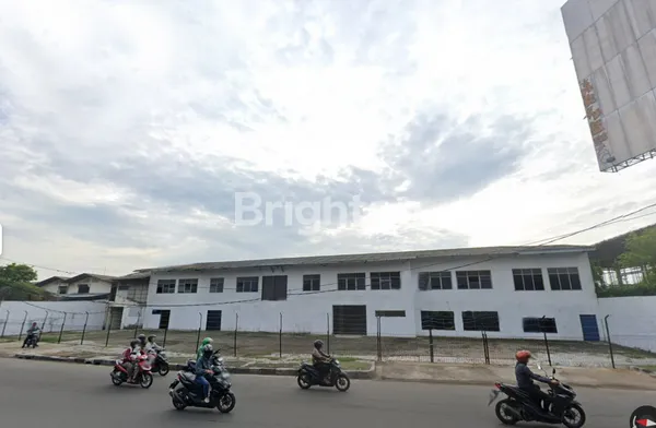 image GUDANG PABRIK PINGGIR JALAN RAYA LINGKAR LUAR DURI KOSAMBI JAKARTA BARAT (1)