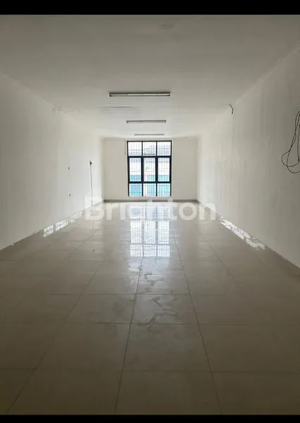 image RUKO GANDENG 4 LANTAI DI ROXY (1)