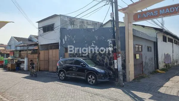 image RUMAH DAN GUDANG UNTUK USAHA  (2)