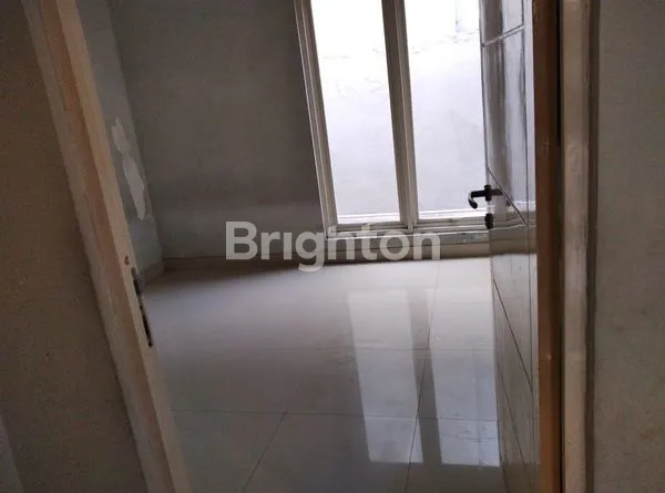 image RUMAH MURAH TENGAH KOTA (4)