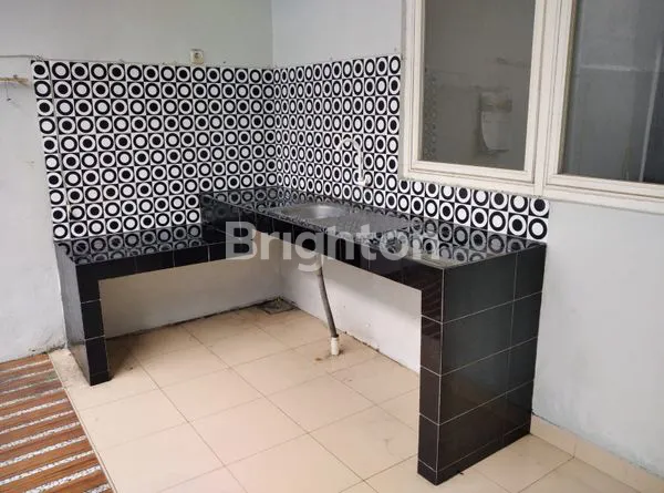 image RUMAH MURAH TENGAH KOTA (5)