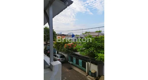 image RUMAH LOKASI STRATEGIS AREA BISNIS DAN KULINER TEBET JAKARTA SELATAN (1)