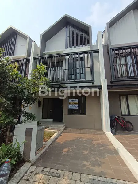 image RUMAH BARU GADING SERPONG 3 LANTAI ATTIC (1)