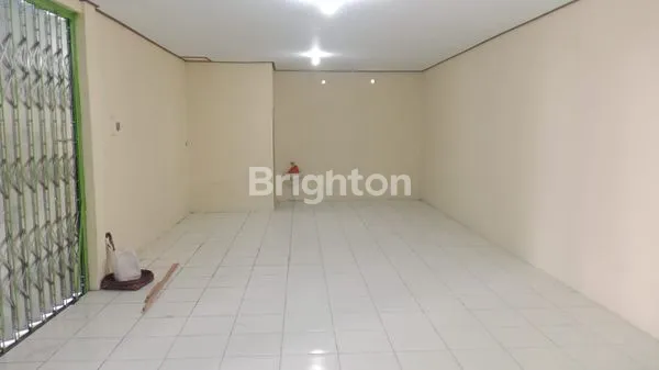 STAND TOKO 1 LANTAI PINGGIR JALAN RAYA COCOK UNTUK TOKO,TEMPAT MAKAN DAN LAUNDRY DIAREA DENPASAR UTARA