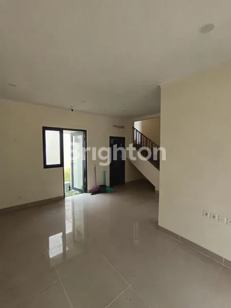 image RUMAH BARU GADING SERPONG 3 LANTAI ATTIC (2)