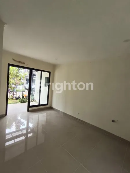 image RUMAH BARU GADING SERPONG 3 LANTAI ATTIC (3)