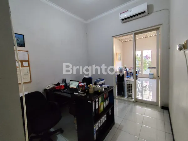 image RUMAH (EKS KANTOR) LOKASI STRATEGIS PERUM MUTIARA REGENCY DEKAT LIPPO PLAZA SUN CITY KAHURIPAN NIRWANA TRANSMART GOR TOL SIDOARJO  (2)