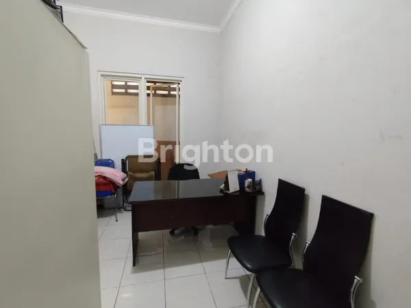 image RUMAH (EKS KANTOR) LOKASI STRATEGIS PERUM MUTIARA REGENCY DEKAT LIPPO PLAZA SUN CITY KAHURIPAN NIRWANA TRANSMART GOR TOL SIDOARJO  (3)